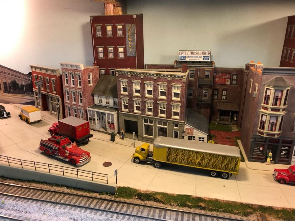 A portion of Hackensack, NJ in 1949 is modeled along the NYS&W's main line