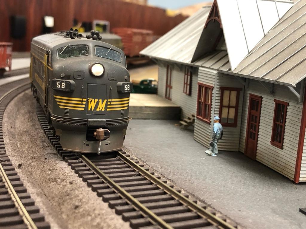 WM westbound extra #58 passes through Parsons Station in West Virginia (Mark Wallace photo)